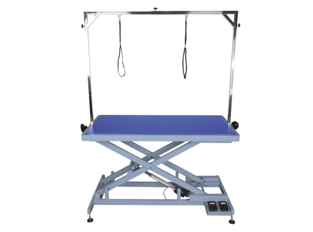 Dog grooming table. Groom_Professional_Kilimanjaro_Low_Level_Electric_Table_125cm